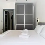 Apartament Downtown Stylish 2 *