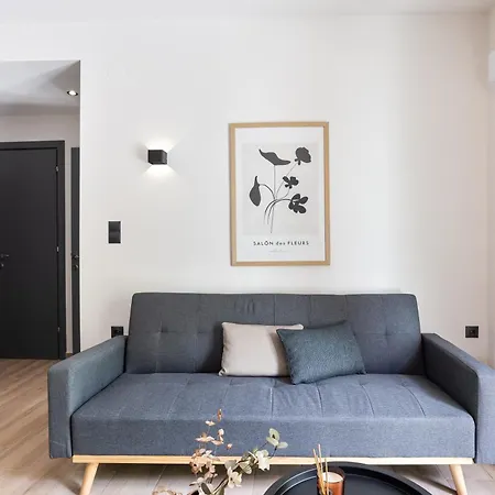 Apartment Downtown Stylish 2 *
